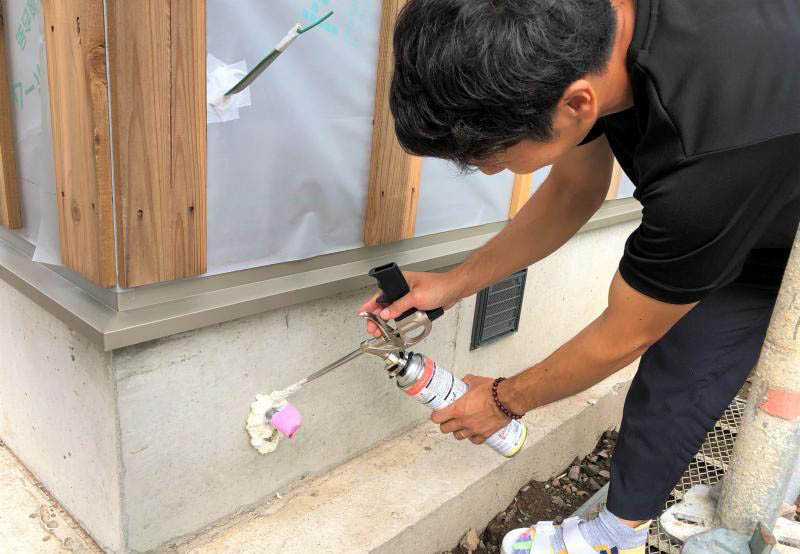 気密測定の様子をブログを書いています